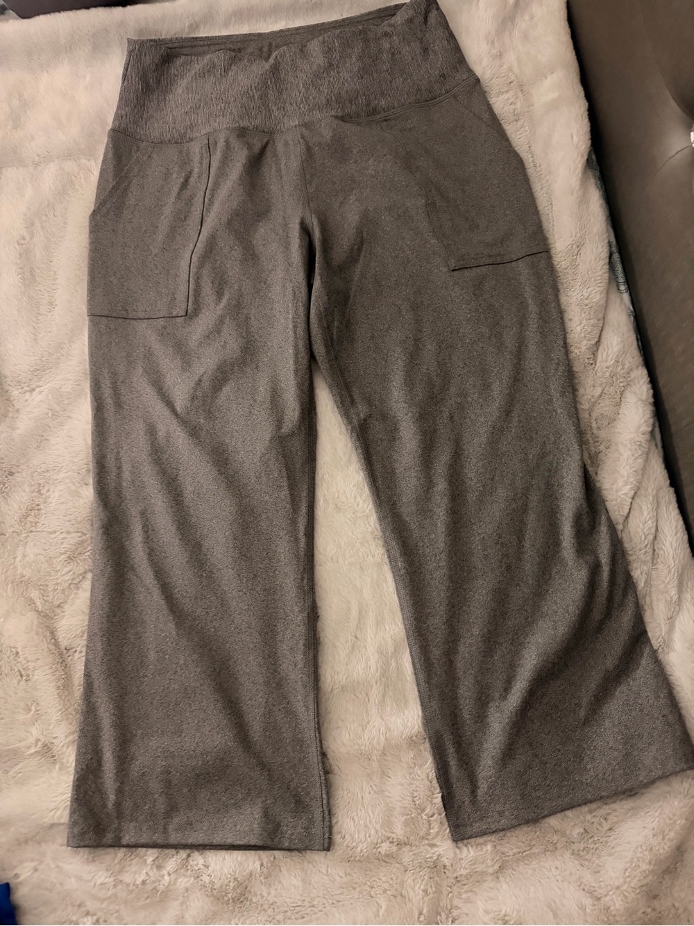 Cozy Wide-Leg Lounge cropped Pants in Heather Gray